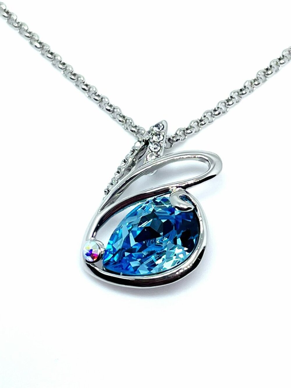 Teardrop Bunny Rabbit Pendant Necklace, Sapphire Austrian Crystals, 17.5"